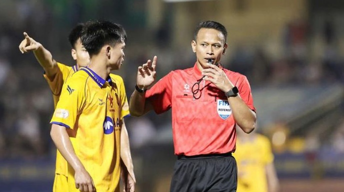 Trọng Tài Người Malaysia Đến Với V.League